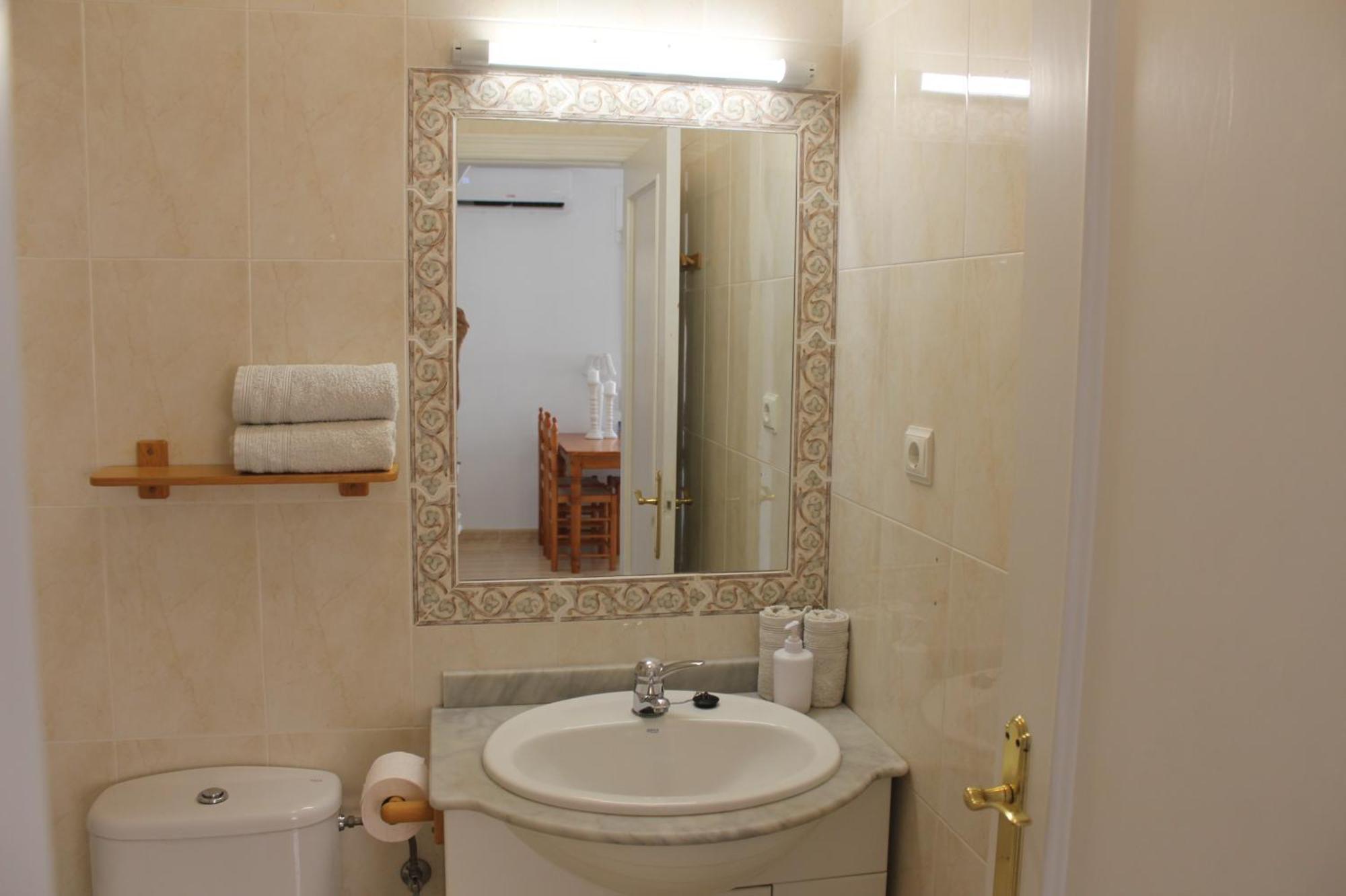 Bungalow With 2 Bedrooms And Roof Terrace In The Center Of La Zenia. Free Wifi. Orihuela Esterno foto