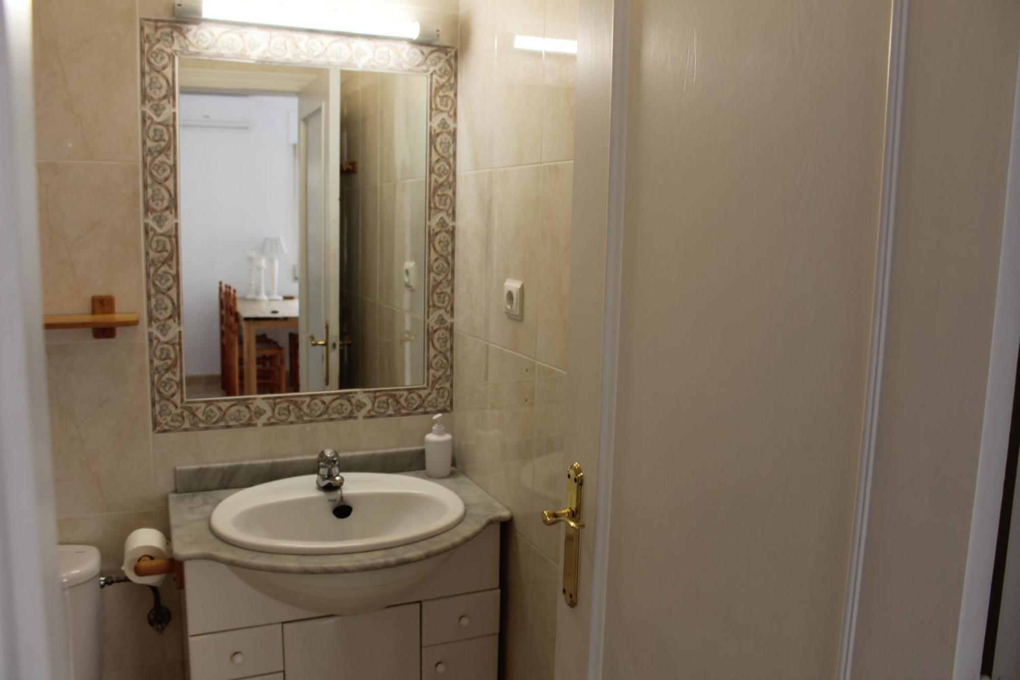 Bungalow With 2 Bedrooms And Roof Terrace In The Center Of La Zenia. Free Wifi. Orihuela Esterno foto