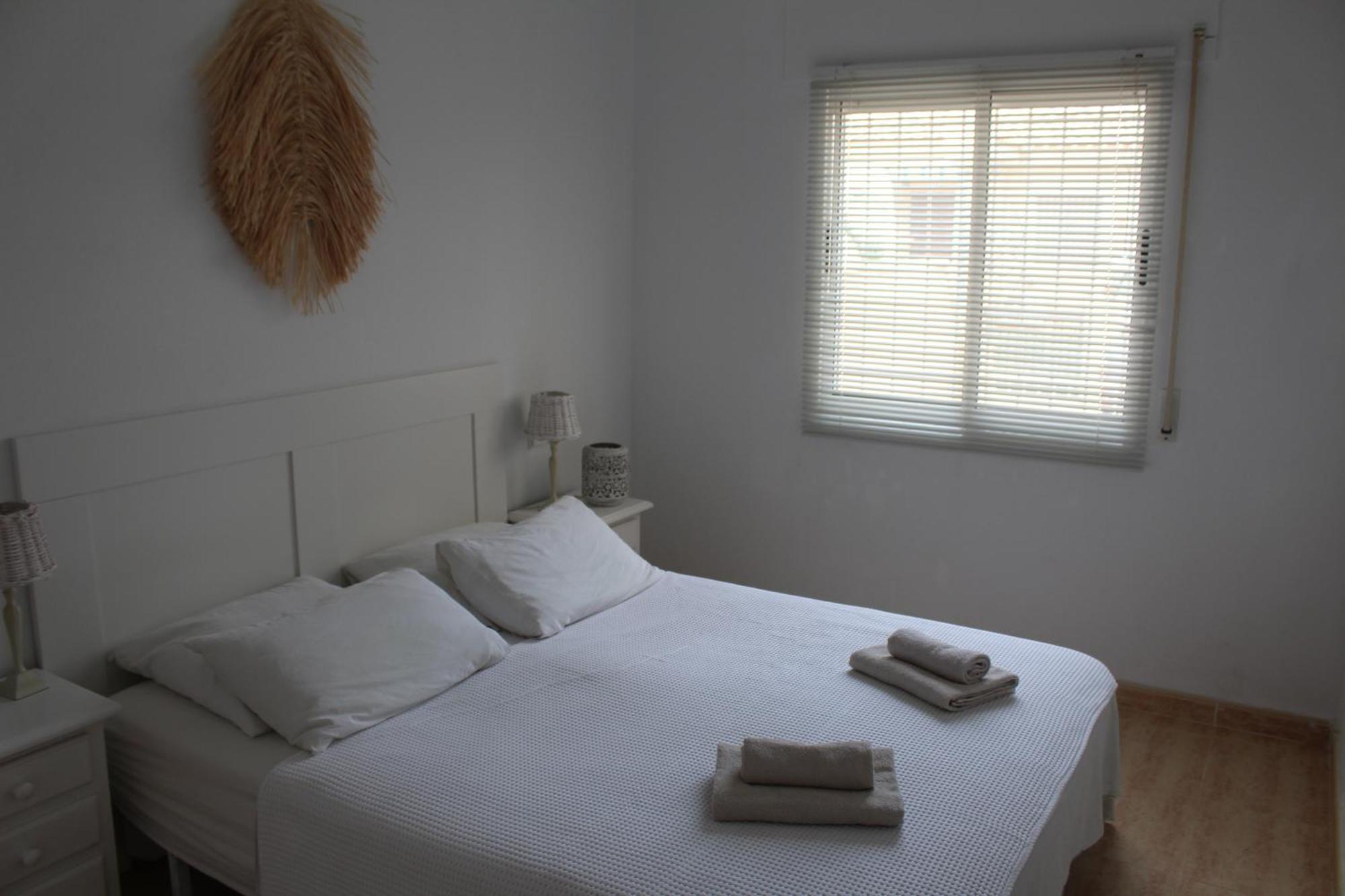 Bungalow With 2 Bedrooms And Roof Terrace In The Center Of La Zenia. Free Wifi. Orihuela Esterno foto