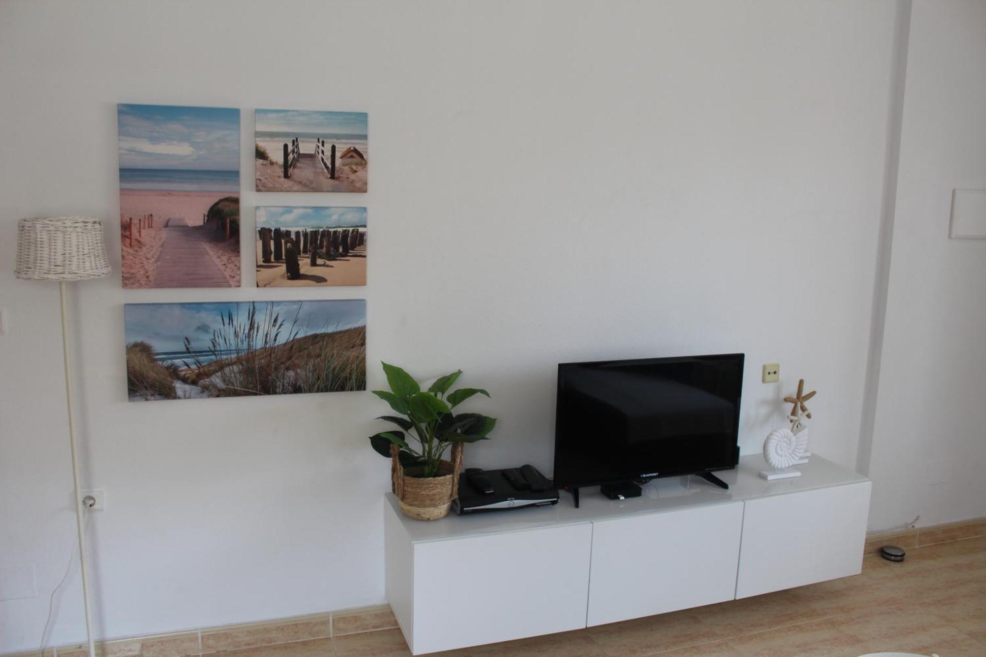 Bungalow With 2 Bedrooms And Roof Terrace In The Center Of La Zenia. Free Wifi. Orihuela Esterno foto